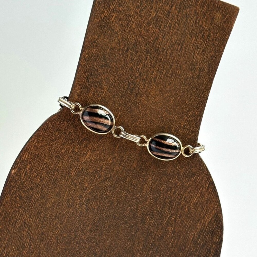 Vintage Oval Glass Cabochon Bracelet with Gold-Tone Links 7"